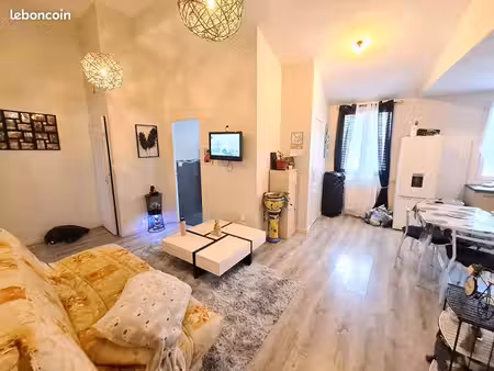 immeuble 4 pièces 94 m²