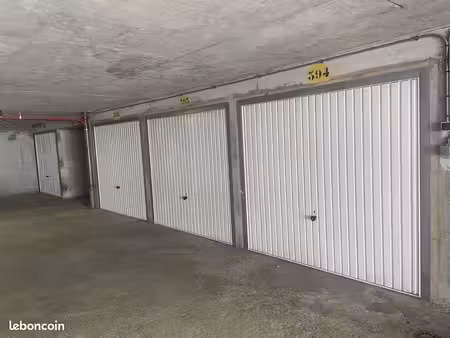 parking/box issy-les-moulineaux