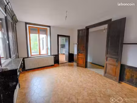 immeuble 7 pièces 176 m²