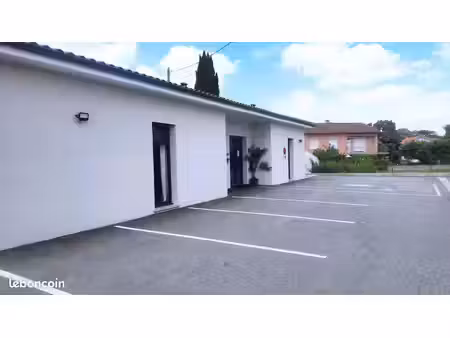 local professionnel 34m2