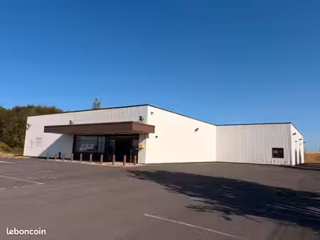 à vendre ou à louer - local commercial / d’activité de 908 m² sur 5 000 m² - vouziers (08)