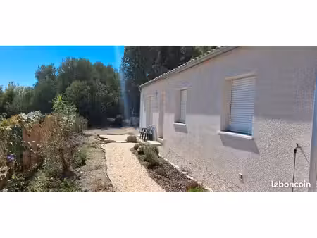 maison à louer 3 chambres 90m2 + jardin à sigean
