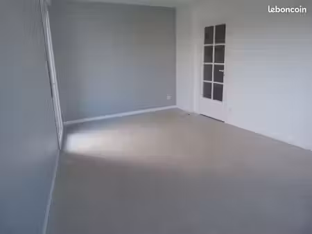 studio - 31 m2 - 3ème étage pont boileau