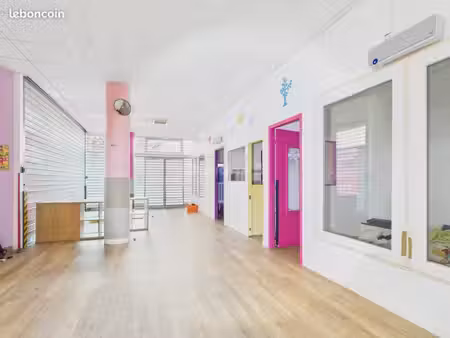 local commercial 138 m²