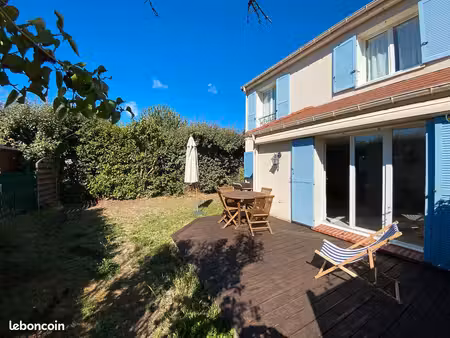 maison familiale lumineuse – 104 m² - 4 chambres - terrain de 219 m²
