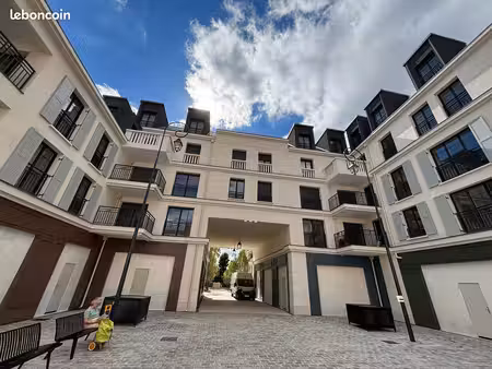 loue appartement neuf de 3 pièces en plein coeur de ville à st leu la forêt
