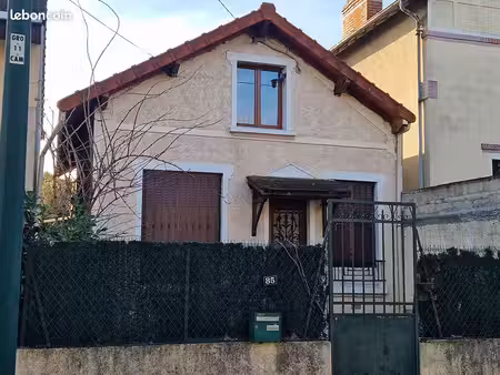 pavillon 4 pièces 100 m²