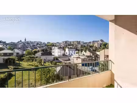 à rodez  t3 lumineux avec terrasse  garage et vue dégagée dans une résidence avec ascenseu