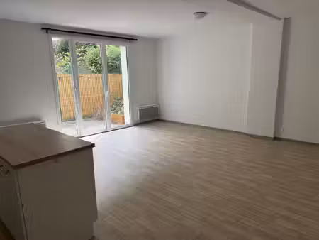 bel appartement t4 en duplex -78.86m2 - quartier saint genes