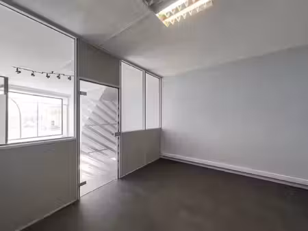 location commerce 55 m² à bourgoin-jallieu (38300)