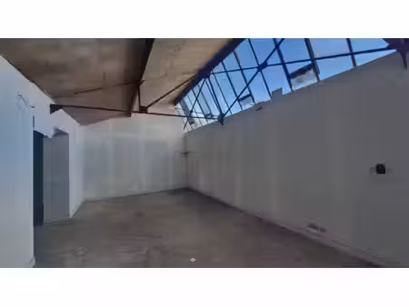 entrepôt de stockage situé à chamalières
