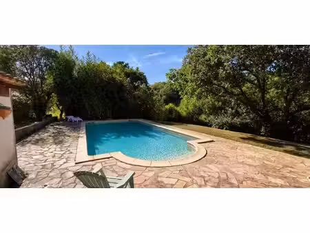 exclu les matelles – propriété avec dépendance  piscine et environnement exceptionnel