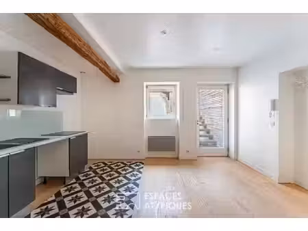 charmant duplex entièrement rénové dans l'hypercentre de montesson