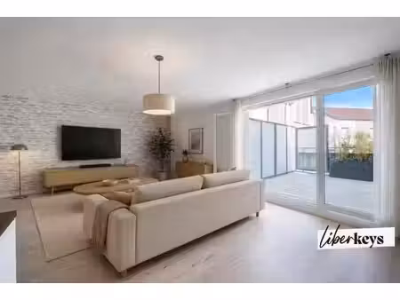 proche plaisir - duplex 4 pièces de 91 m² avec terrasse et deux parkings