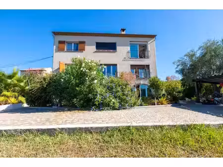 villeneuve-loubet village immeuble de rapport meublé
