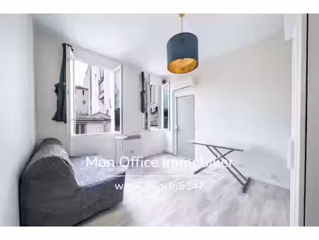 référence : 7209-mco - appartement une pièce au premier étage refait à neuf