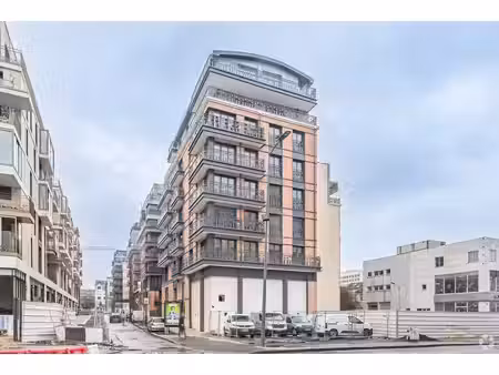 location commerce 43m² à 177m²