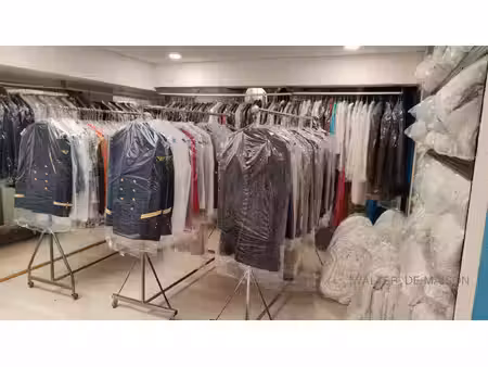 local commercial sur lesneven blanchisserie