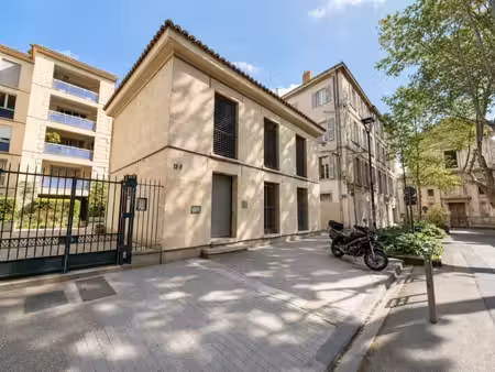 ensemble de locaux à vendre avignon intra-muros 105 m²