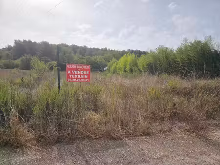 gardanne 955m² de terrain en zone aus