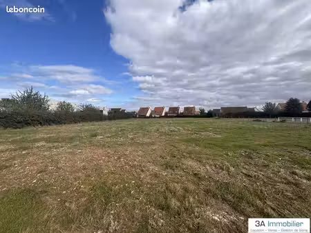 terrain 378 m² moult