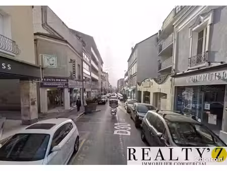 local commercial 77 m²