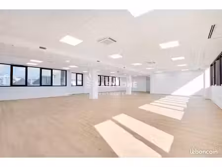 bureau 222 m²