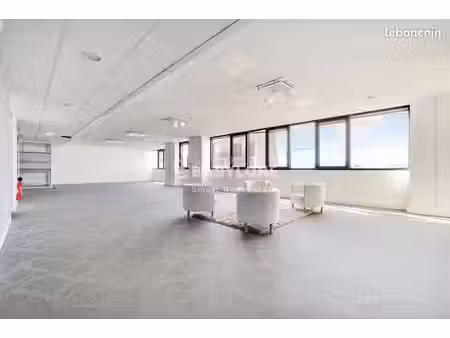 bureaux 411 m²