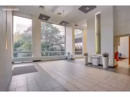 bureau 1 505 m²
