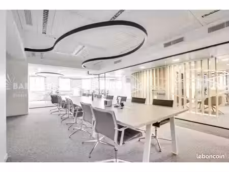 bureaux 349 m²