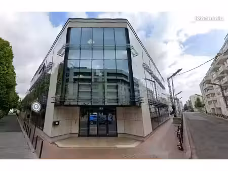 bureau 639 m²