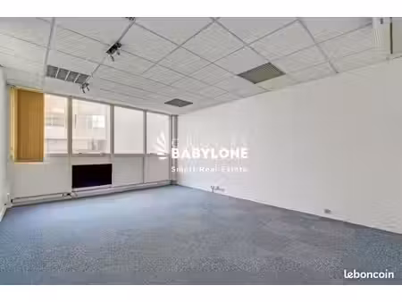 bureau 74 m²