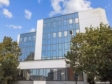 bureaux 1 101 m²