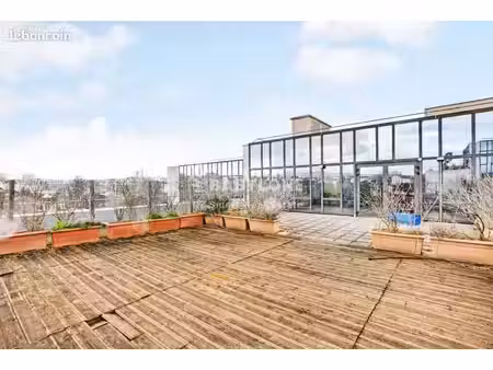bureaux 4 056 m²