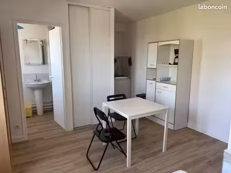 studio 1 pièce 20 m²