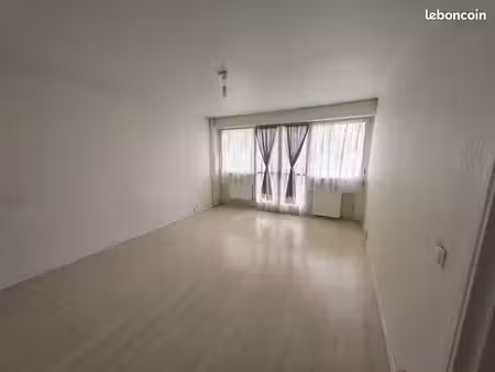 appartement 3 pièces 64 m² + cave — ivry mairie