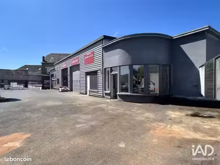 local 243 m² varetz
