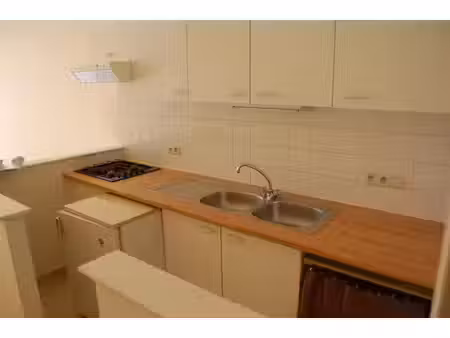 rez-de-chaussée lumineux et rénové