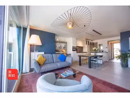 luxueux appartement en duplex avec 3 chambres et des terr...
