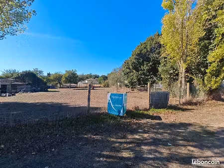 terrain 600 m² bords
