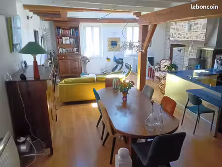 belle maison de village en pierres