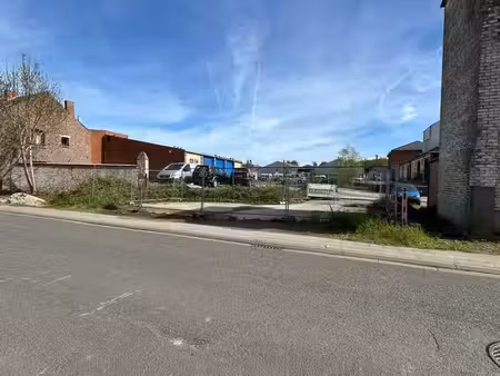 terrain à bâtir pour hangar 109m² permis d'urbanisme 2020!