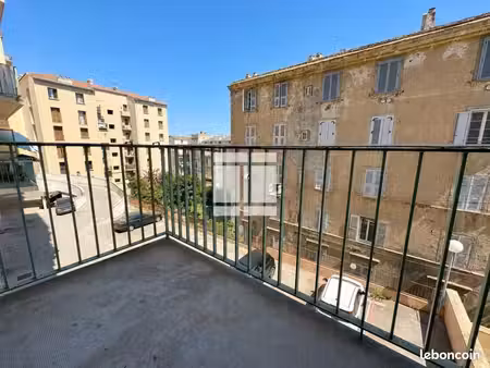 appartement 3 pièces 64 m²