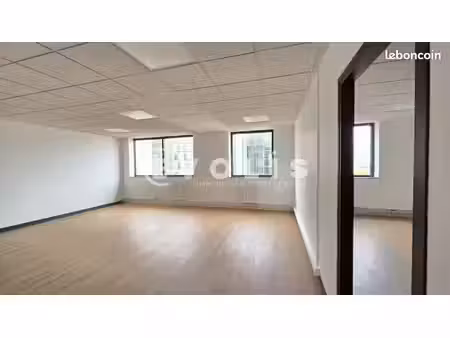 bureaux 123 m²