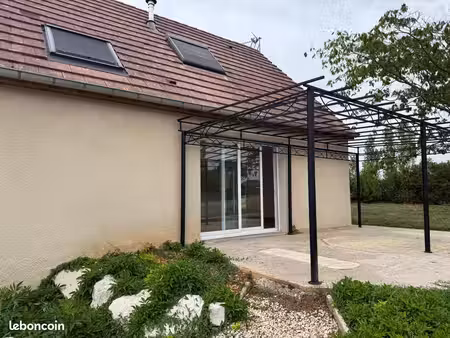 maison 3 pièces 80 m²