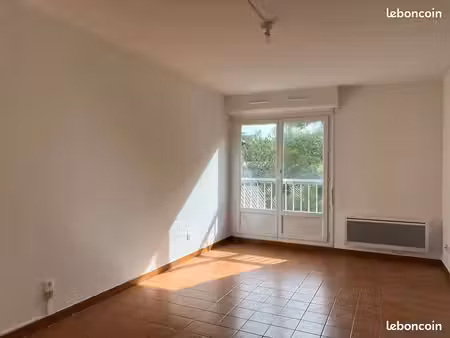 loue appartement p2 dans résidence sécurisée