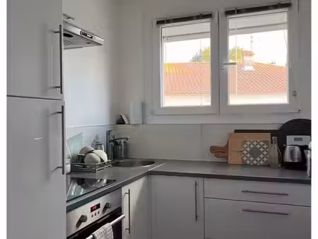 t3 meublé 55 m² – climatisation  balcon & parking – béziers