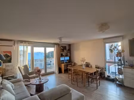 t3 meuble 67m2 + terrasse 14m2 - parking - clim