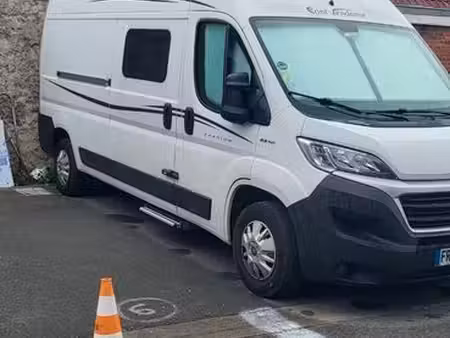 place de parking pour petit camping car
