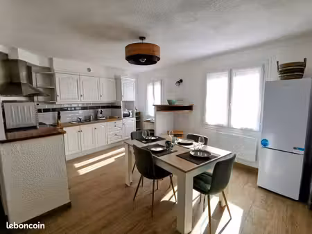 joli duplex  tout meublé  centre de céret